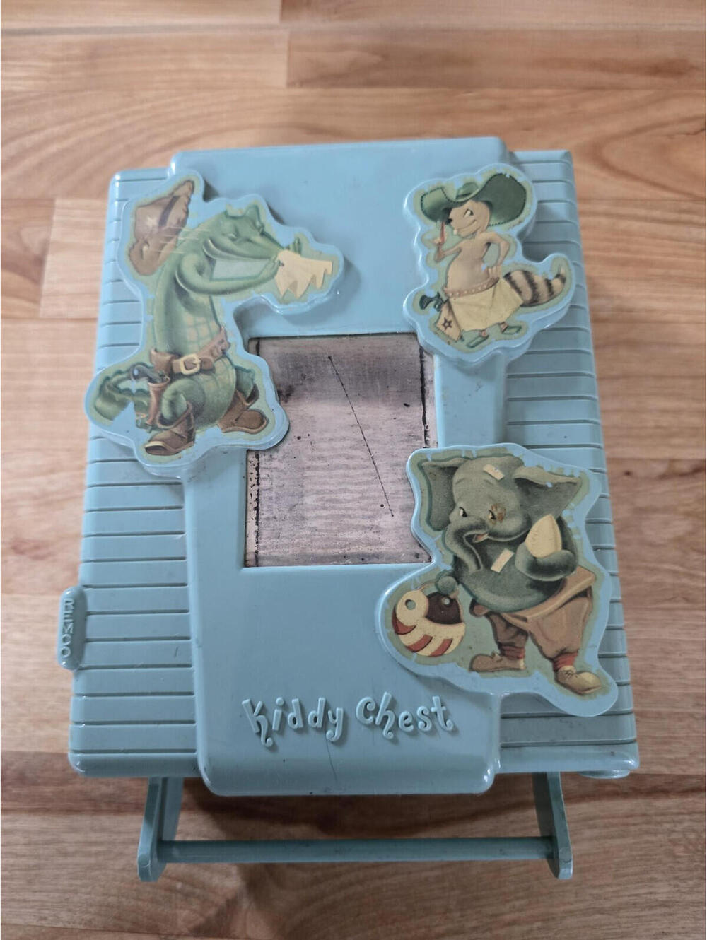 Vtg Kiddy Toy Chest Wall Hanging Medicine Cabinet REMCO Brand Vtg Toys 1950s